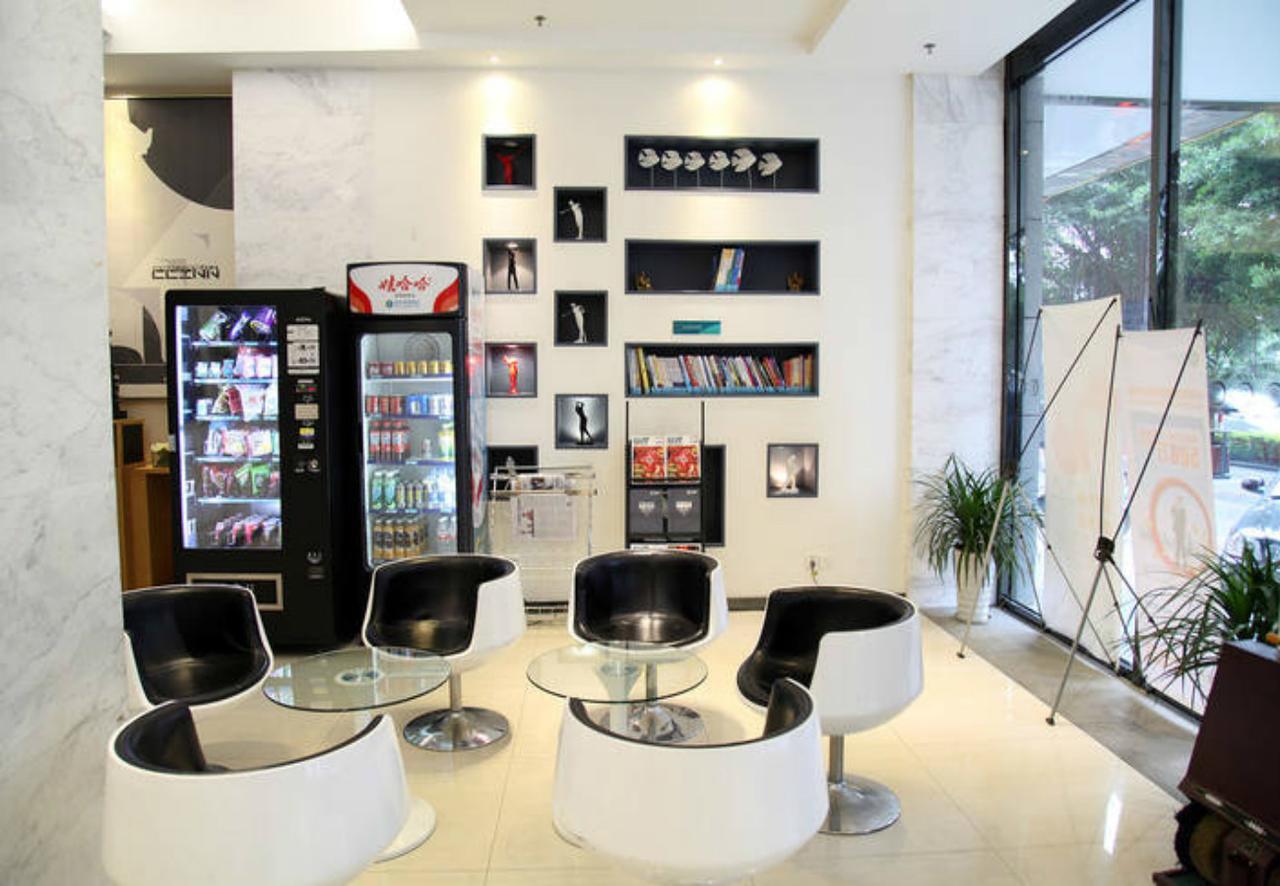 City Comfort Inn Liuzhou North Railway Station Branch Экстерьер фото