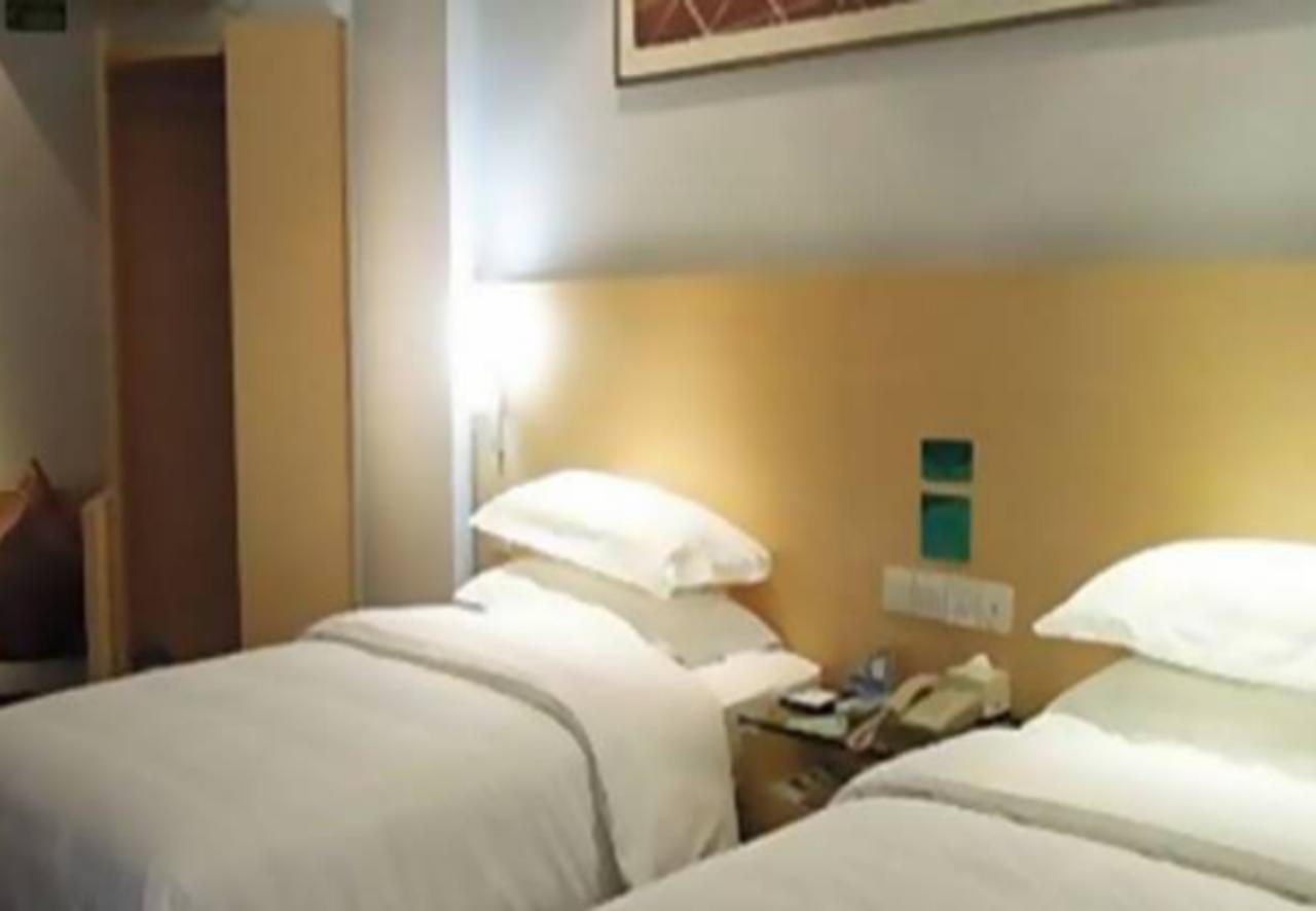 City Comfort Inn Liuzhou North Railway Station Branch Экстерьер фото