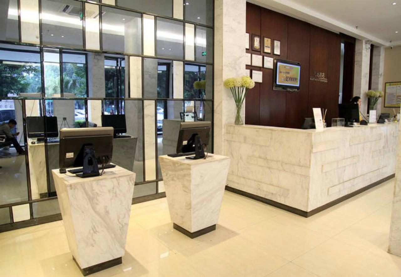 City Comfort Inn Liuzhou North Railway Station Branch Экстерьер фото