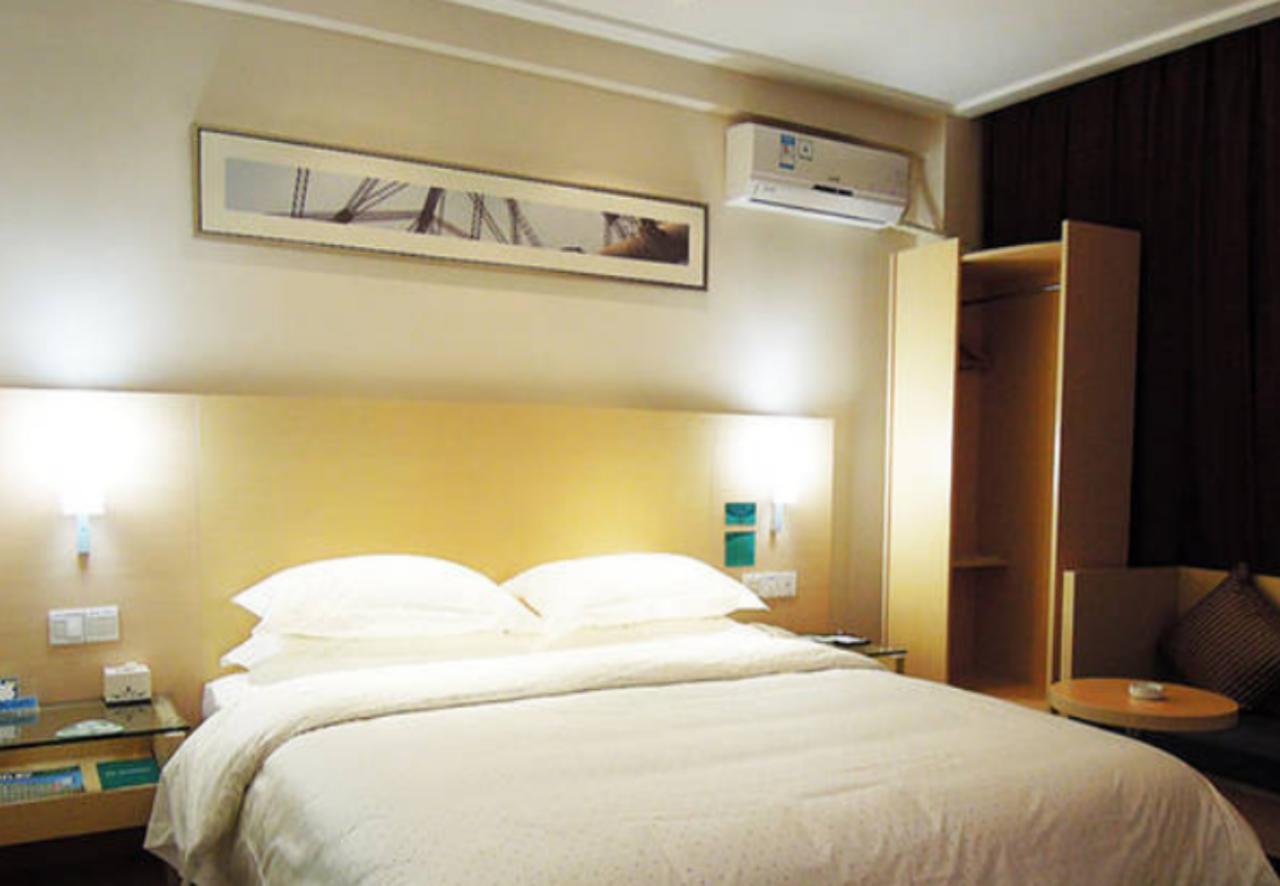 City Comfort Inn Liuzhou North Railway Station Branch Экстерьер фото