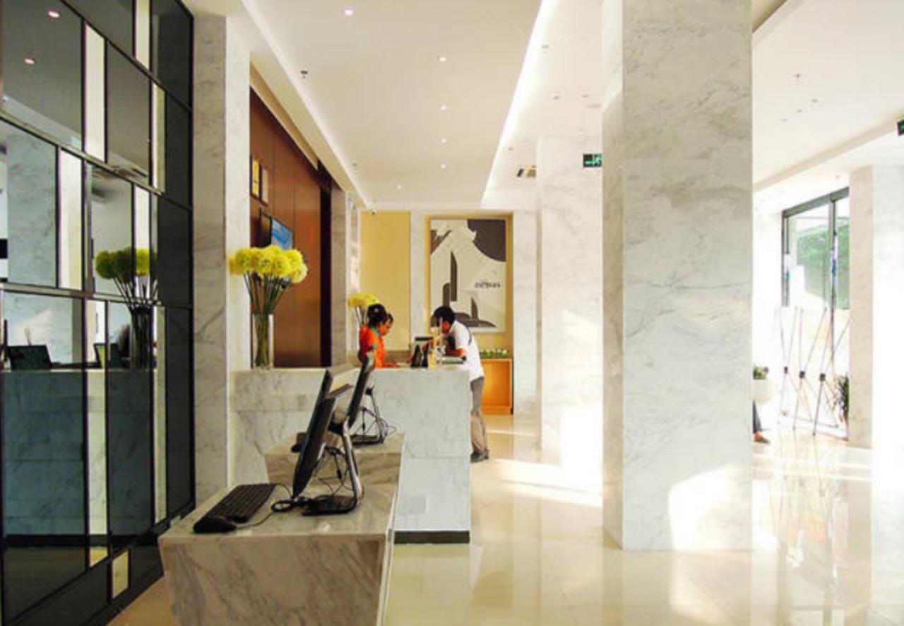 City Comfort Inn Liuzhou North Railway Station Branch Экстерьер фото